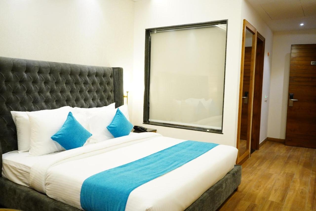 Hotel Western Premium 3*