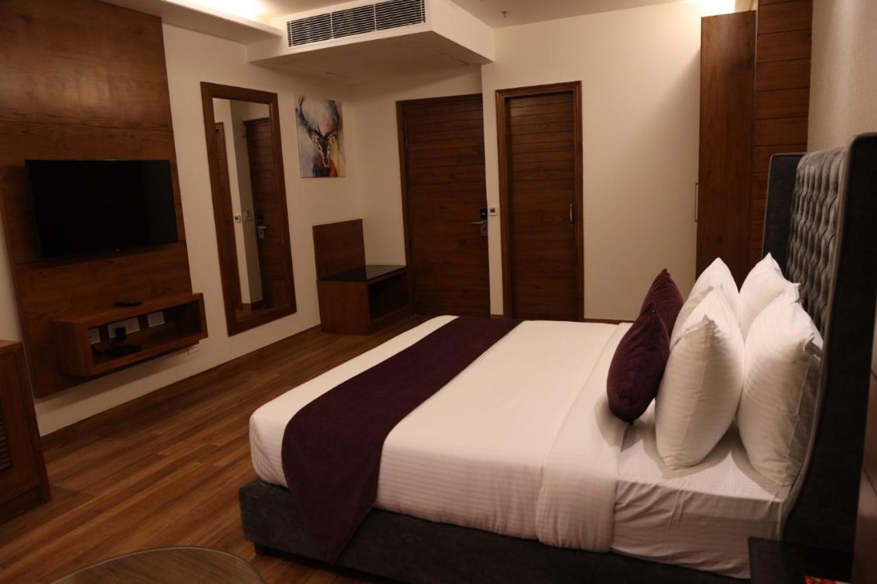 Western Premium Hotel