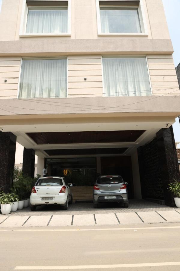 Hotel Western Premium 3*